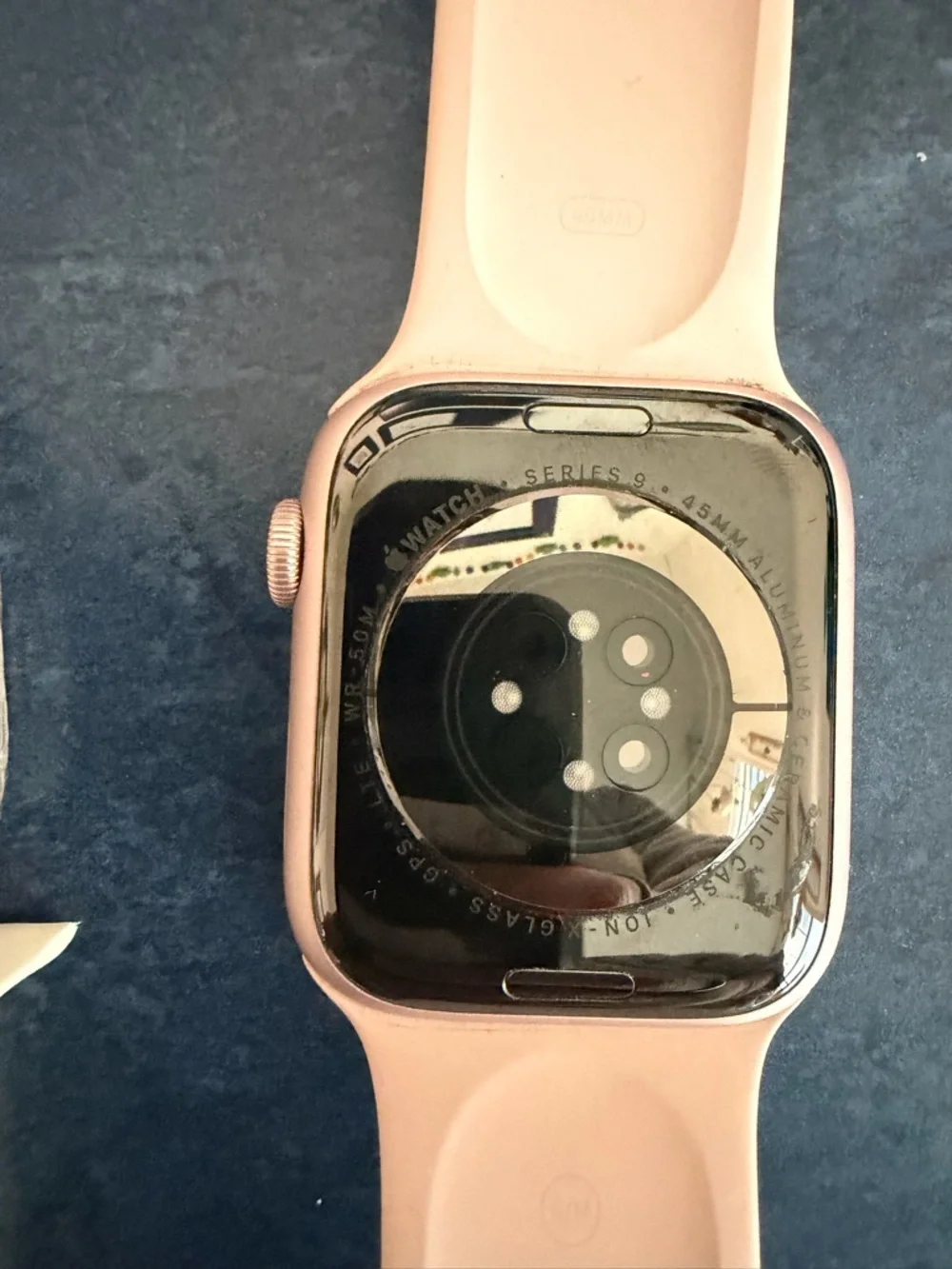 Apple Watch series 9,46 mm with Apple sport and Milanese bands